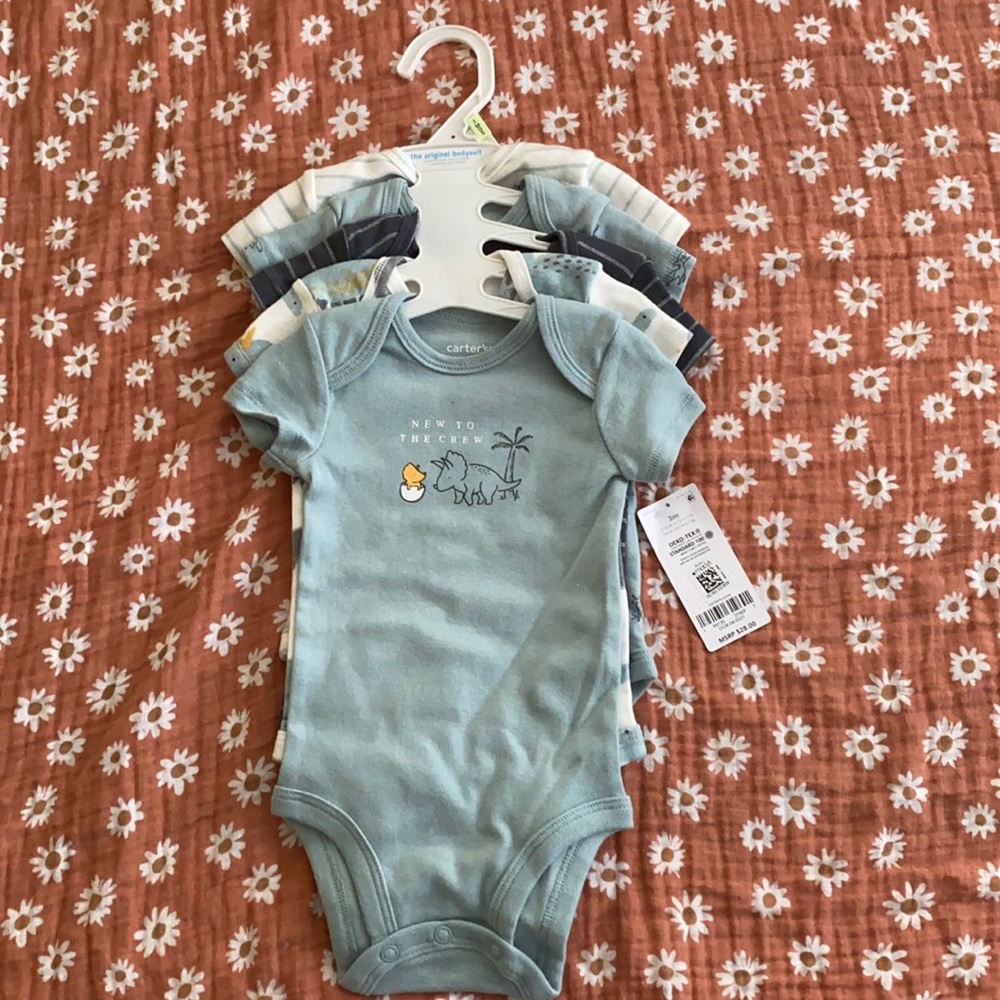 Carter’s baby 3m Bodysuit 5-pack (new with tags NWT)